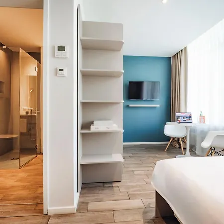 Brera Serviced West 3*