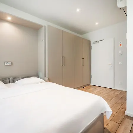 Brera Serviced West Hotel apartamentowy 3*