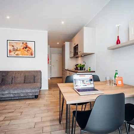 Brera Serviced West Hotel apartamentowy 3*