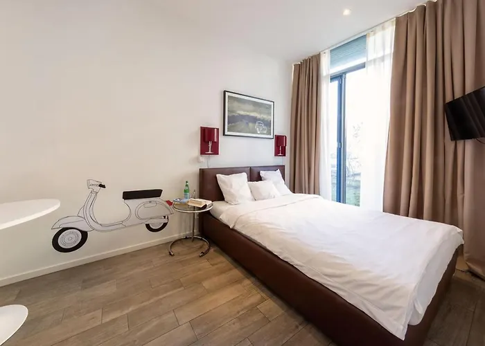 Brera Serviced West 3*